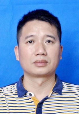 高級講師     陳倫銀