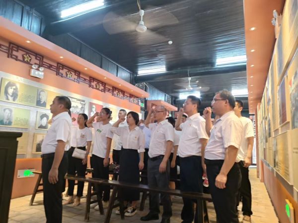 重溫黨史擔使命 接續奮斗建新功