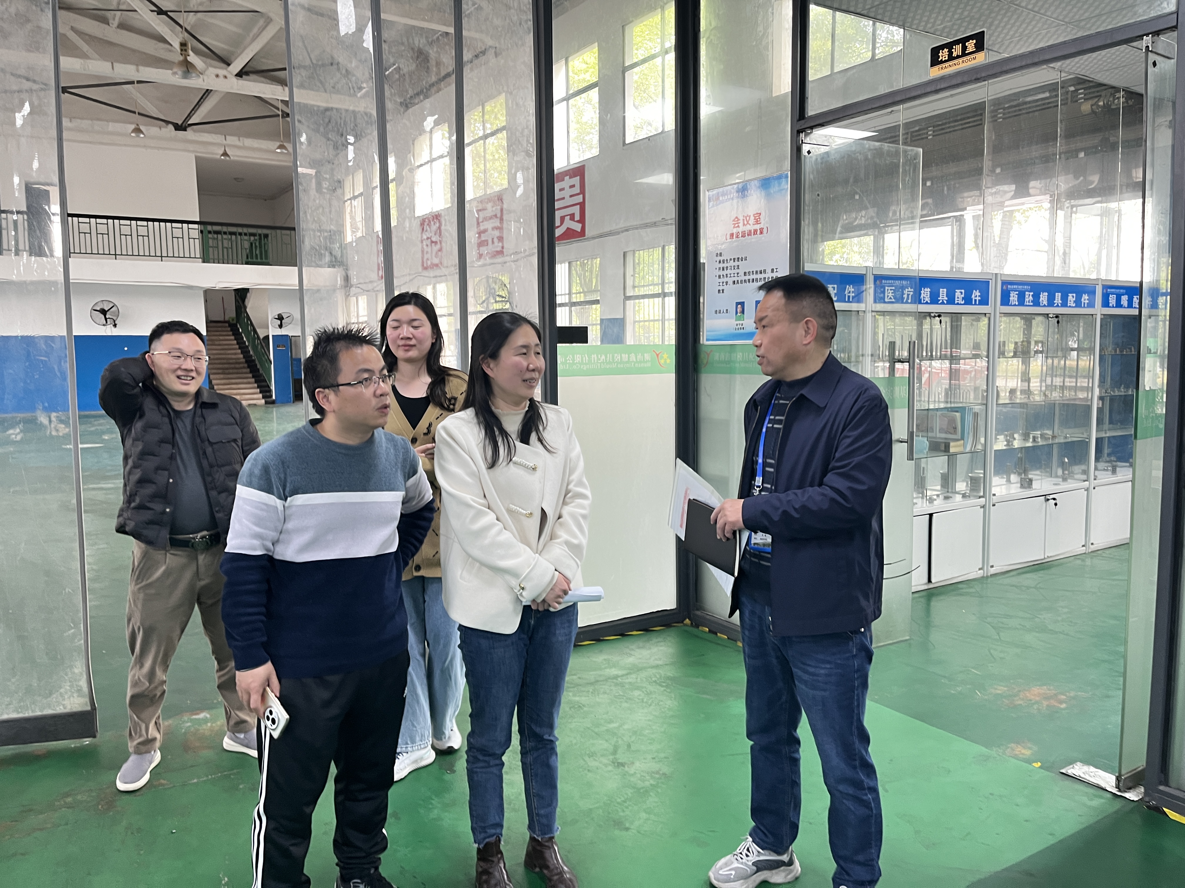 湖南高速鐵路職業(yè)技術(shù)學(xué)院來我院開展調(diào)研