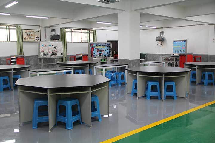 汽車電氣一體化實訓室