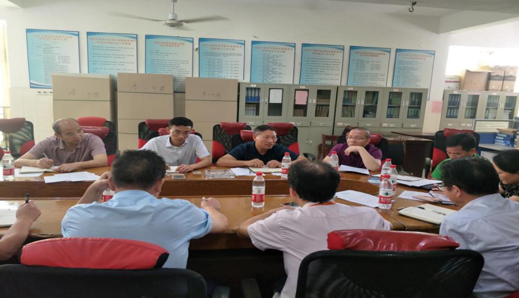 求取管理最大公約數，構畫質量最大同心圓