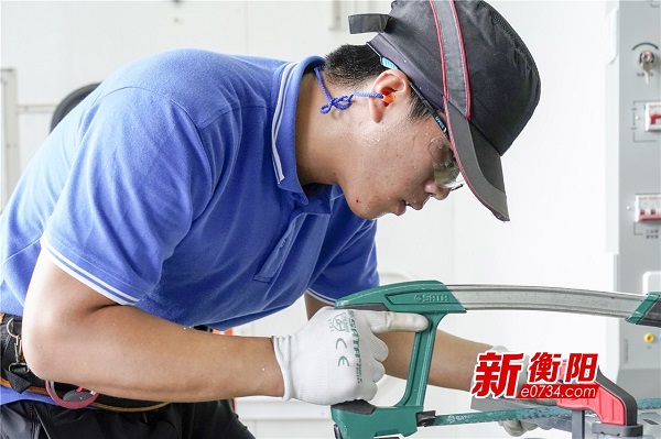 包攬前三！衡陽技師學(xué)院在湖南省電氣裝置項(xiàng)目中取得好成績