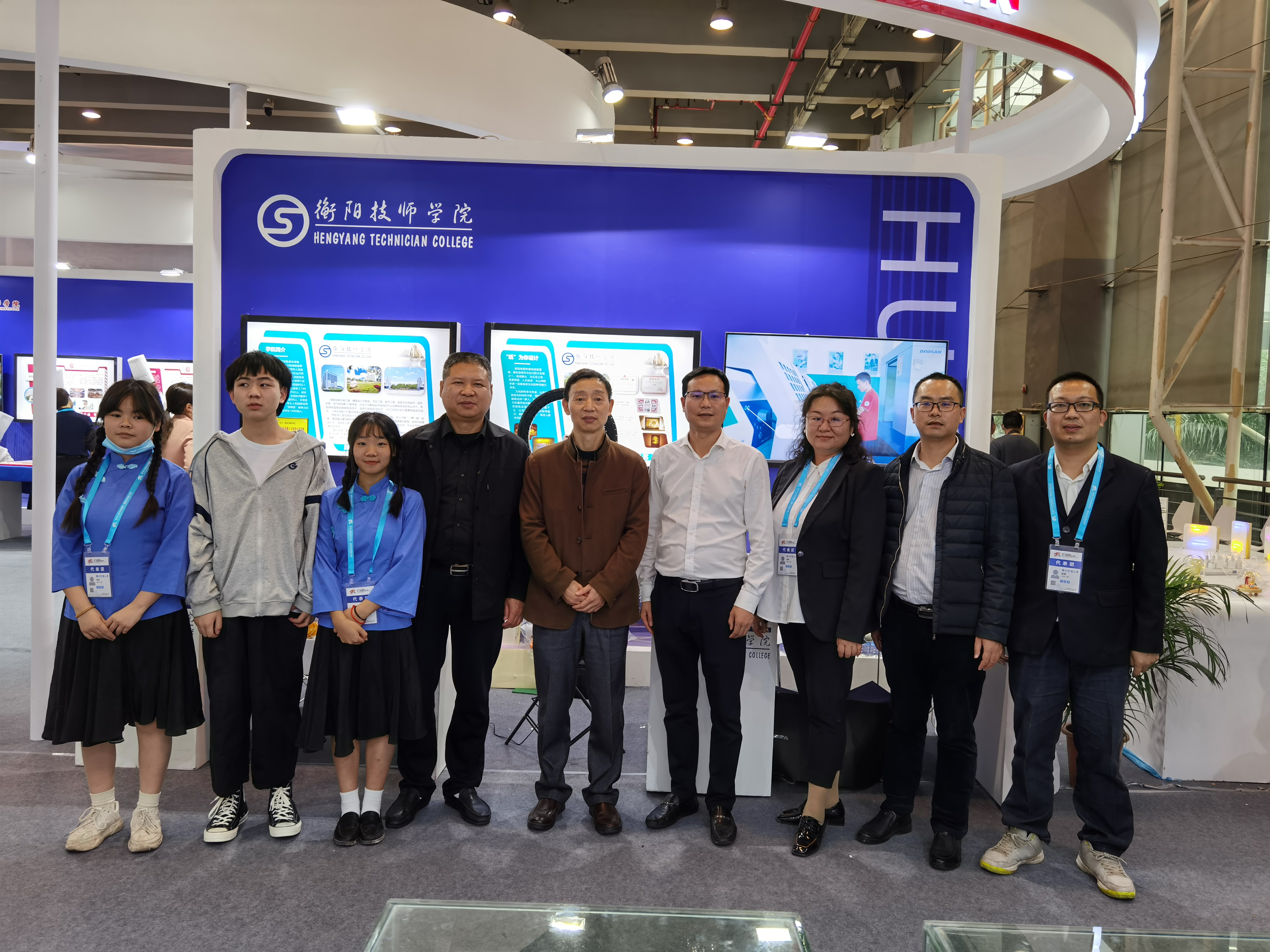 “紙雕燈”吸引眾人眼球！衡陽技師學(xué)院參加首屆全國技能展示交流活動