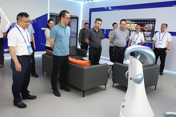 省總工會領導一行蒞臨學院考察調研工會工作