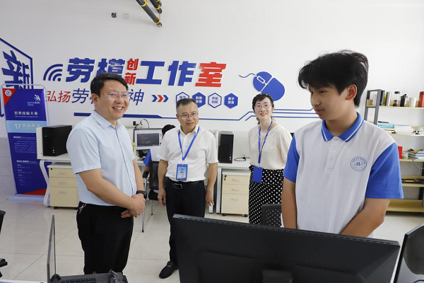 省人社廳專家組一行來我院調(diào)研