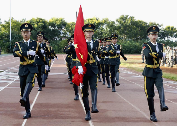 迷彩青春啟程！衡陽技師學院舉行2025級新生軍訓動員大會