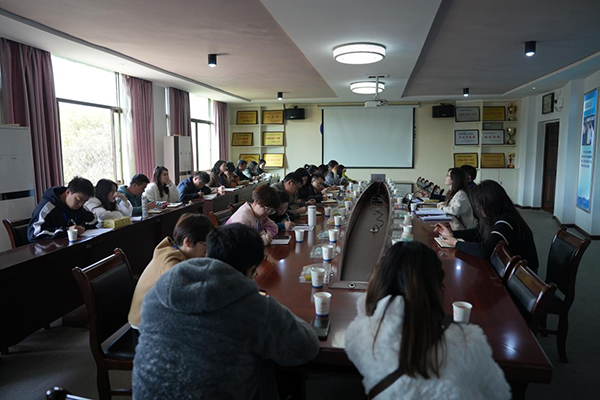 學院召開通訊員會議?